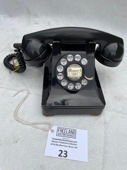 1940 Western Electric Metal model 302 desk telephone with University number card