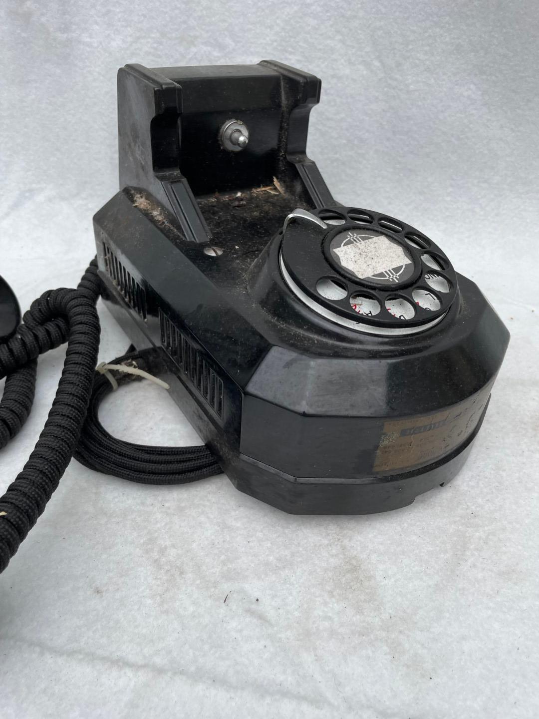 1930s Automatic Electric model 50 bakelite wall phone in working condition