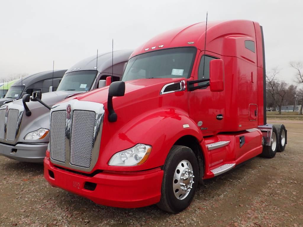 2016 KENWORTH T-680