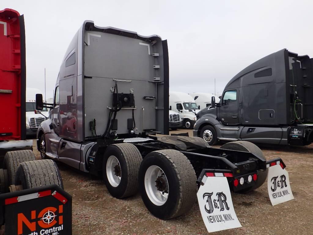 2016 KENWORTH T-680