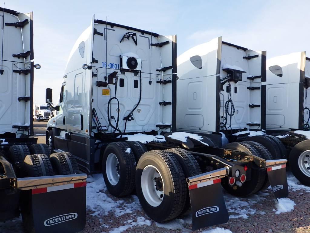 2016 FREIGHTLINER Cascadia125