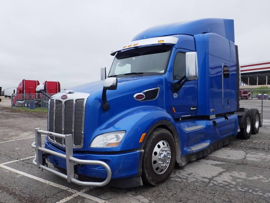 2017 PETERBILT 579 UltraCab EPIQ