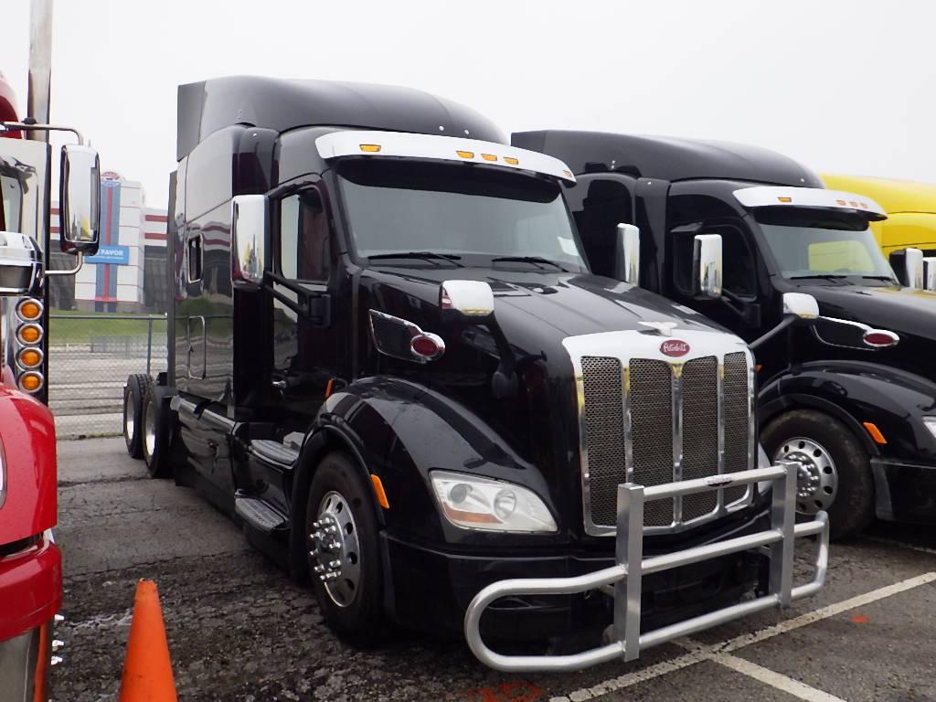 2016 PETERBILT 579 UltraCab