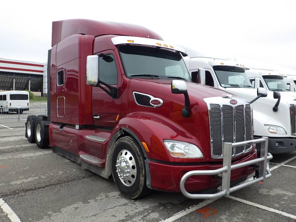 2016 PETERBILT 579 UltraCab