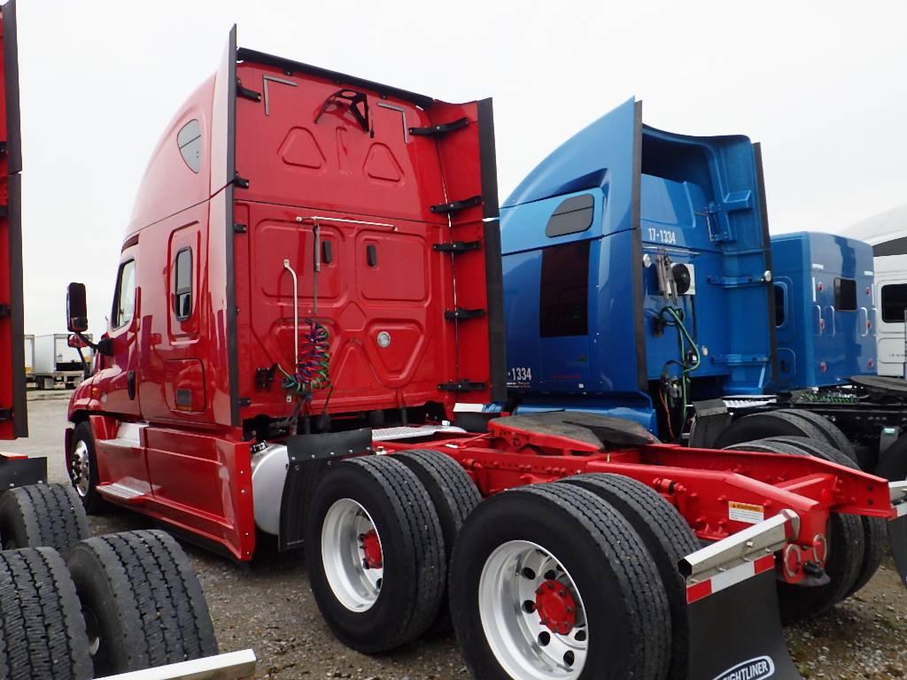 2018 FREIGHTLINER Cascadia125