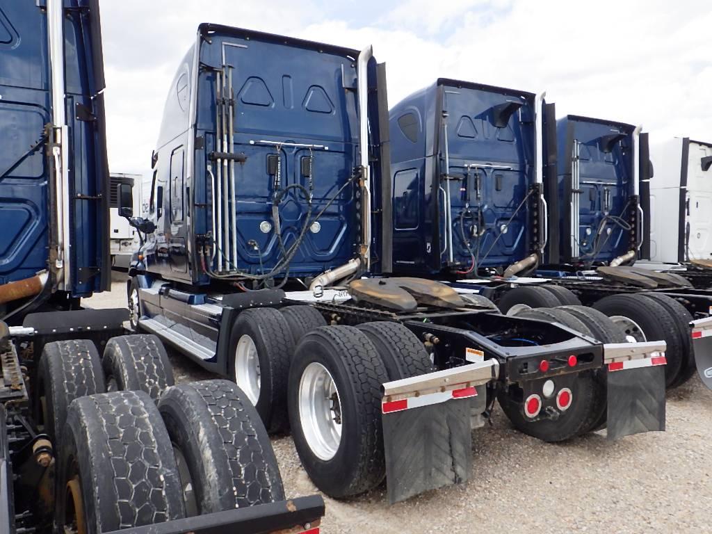 2017 FREIGHTLINER Cascadia125