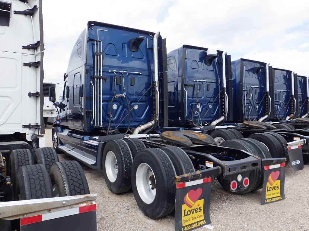 2017 FREIGHTLINER Cascadia125