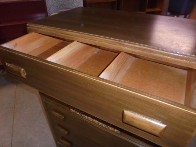 6 Drawer Solid Wood Chest of Drawers w/Dicided Drawer on  Top