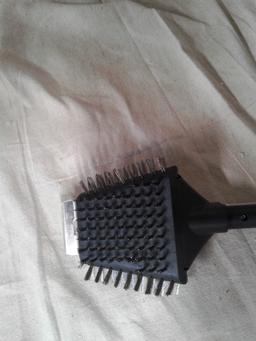 Grill Dozer Grill Brush with Oiler