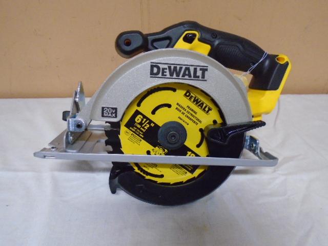 Brand New Dewalt 20 Volt Max 6 1/2" Cordless Circular Saw
