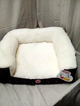 Boots and Barkely Small Pet Bed