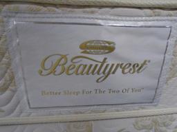 Like New Full Size Bed Complete w/Simmons BeautyRest Plush Mattress Set and Oak Headboard