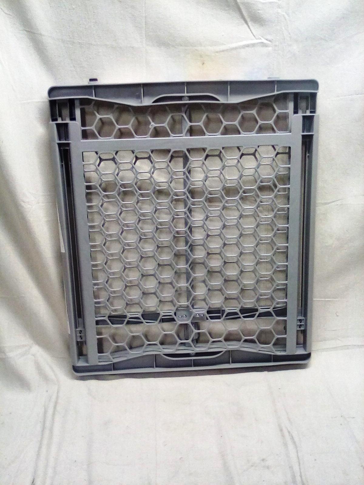 Carlson Expandable Pet Gate