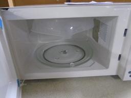 Like New Oster 1.1 Cu. Ft. Microwave