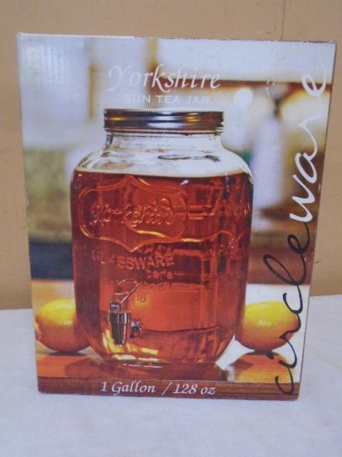 Yorkshire Glass 1 Gallon Sun Tea Jar w/ Spicket