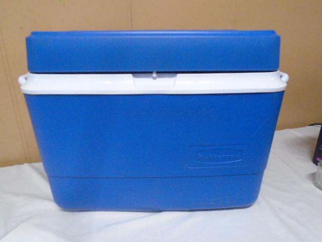 Rubbermaid Cooler