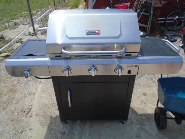 Charbroil Performance Tru Infared 3 Burner Gas Grill