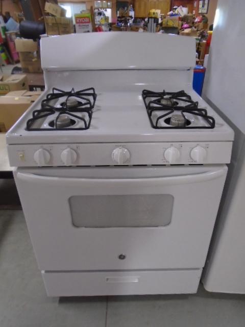 GE Gas Range