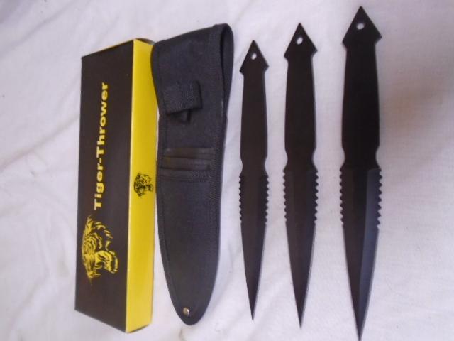 Brand New 3pc Set of Tiger Throwing Knives