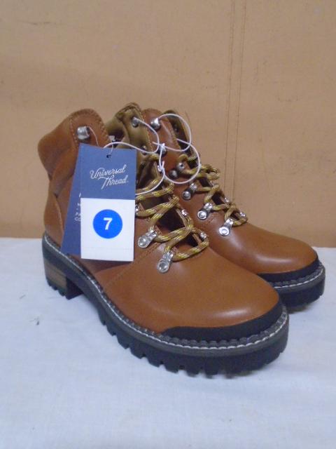 Brand New Pair of Universal Thread Ladies Boots