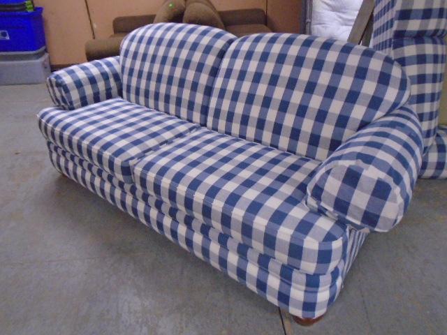 Beautiful Plaid Broyhill Sofa