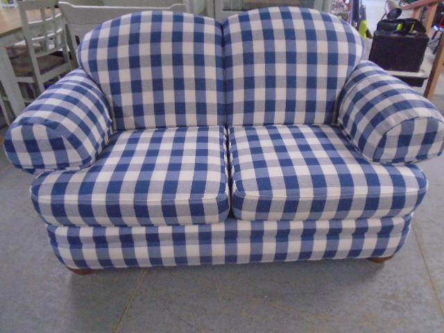 Beautiful Plaid Broyhill Loveseat