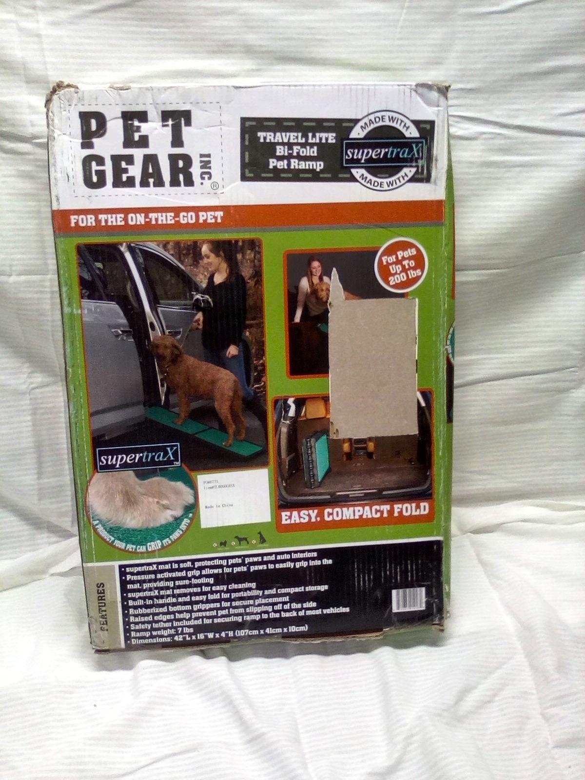 PetGear Foldable Stow-A-Way Non-slip Pet Ramp