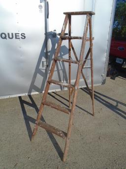 6ft Wooden Step Ladder