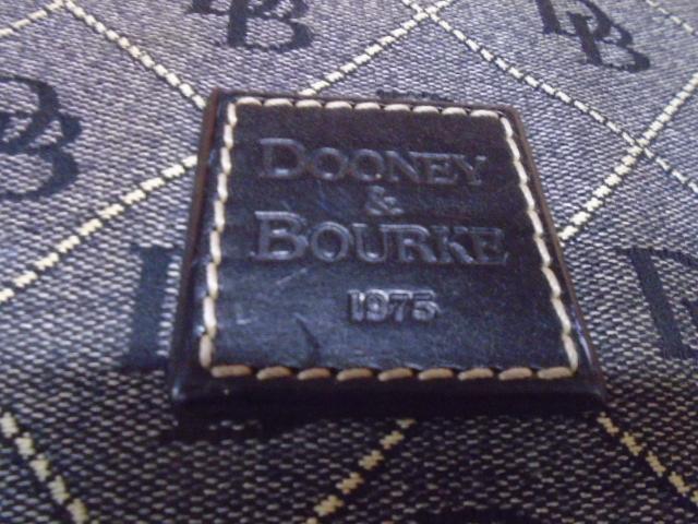 Ladies Dooney & Bourke Purse