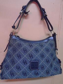 Ladies Dooney & Bourke Purse