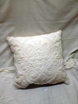 16" Decorative Throw Pillow