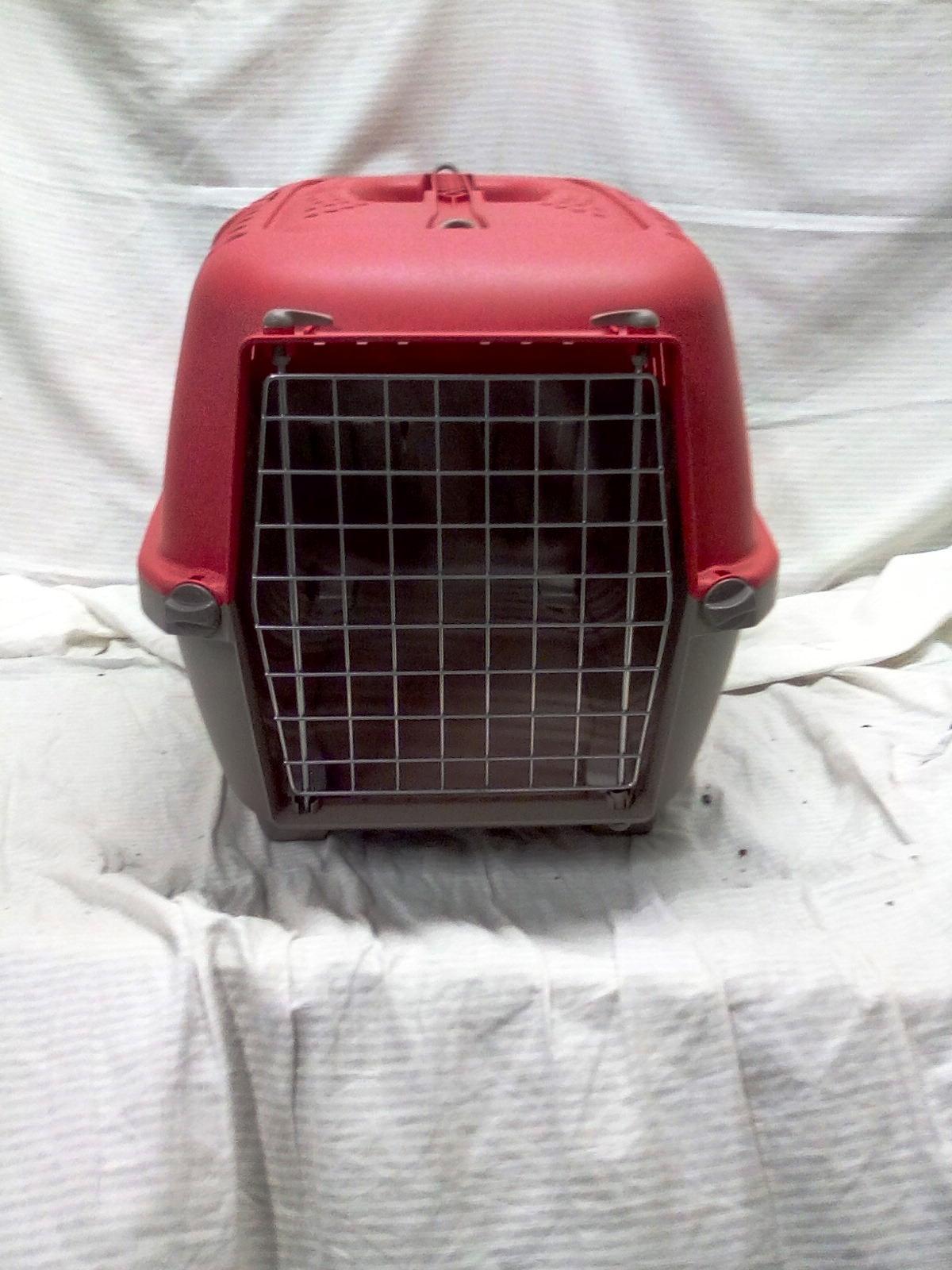 Medium Size Hard Side Pet Carrier with swinging Door