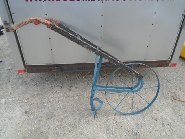 Garden Wood Handled Cultivator