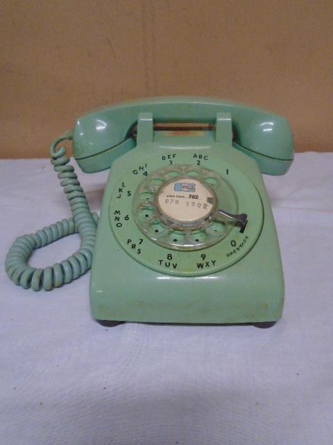 Vintage ITT Rotart Dial Desk Phone