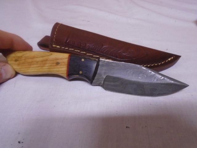 Custom Handmade Damascus Blade Knife w/ Hand Tooled Leather Shaeve