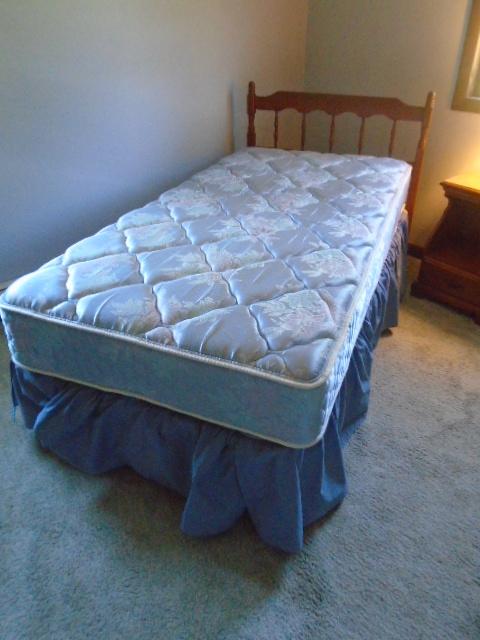 Twin Size Bed Complete w/Sealy Mattress and Maple Headboard