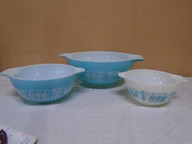 Vintage 3pc Set of Pyrex Nesting Mixing Bowls