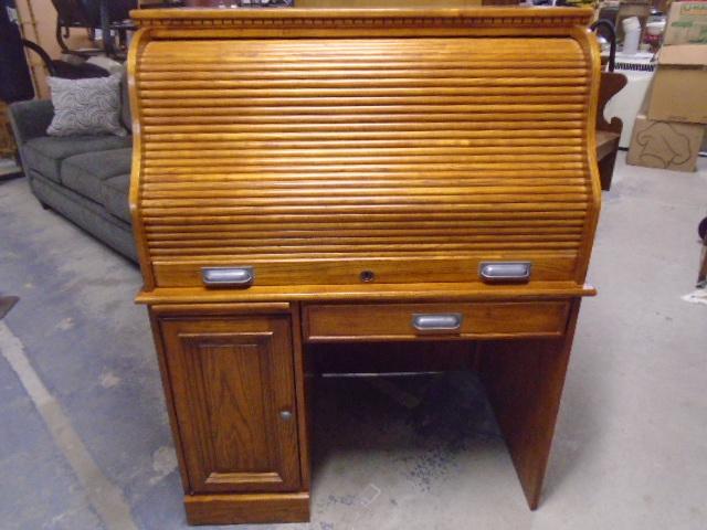 Beautiful Solid Oak Roll Top Desk