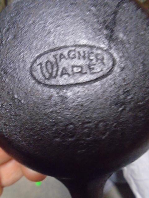 Wagner Ware No. 1050 Cast Iron Skillet Ashtray