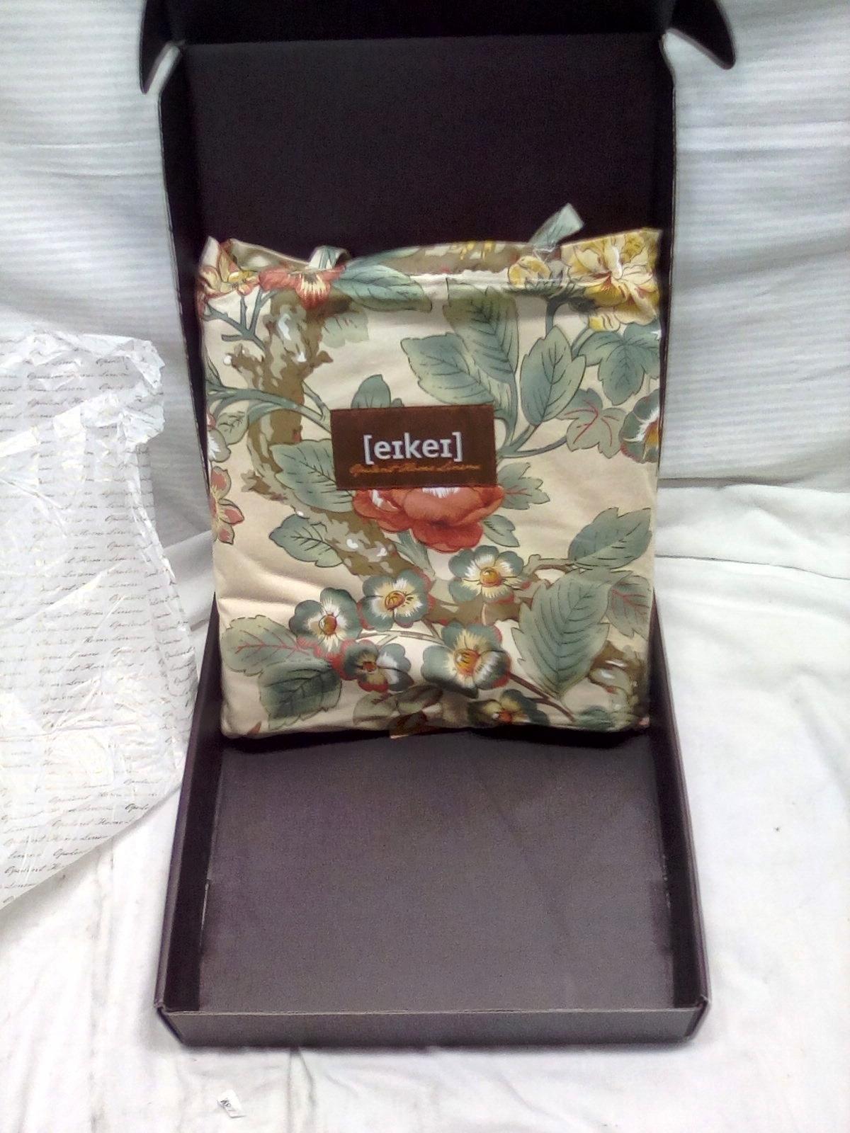 Eikei Deluxe Duvet Cover Set with two Pillow Shams AMZ $108.99 Queen Size
