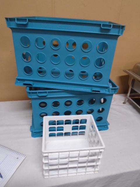 3 Plastic Storage Crates