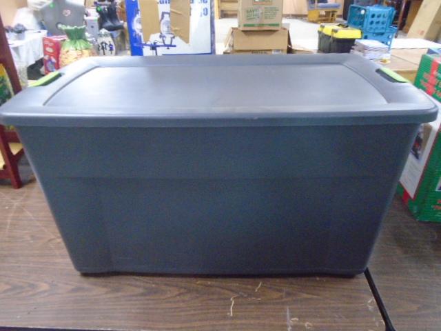 Large Sterilite Rolling Storage Tote w/ Lid