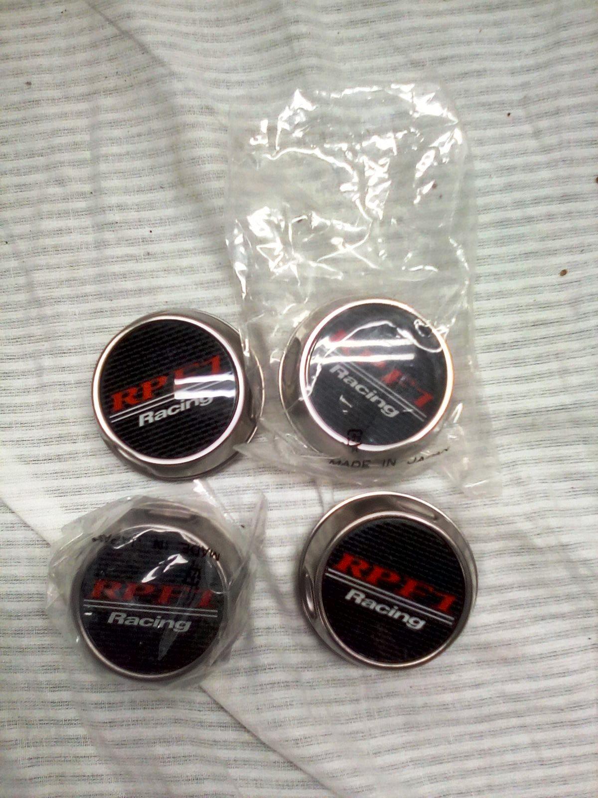 set of 4 Centercaps for RPF1 Racing