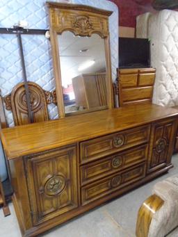 9 Drawer Dresser w/ Mirror