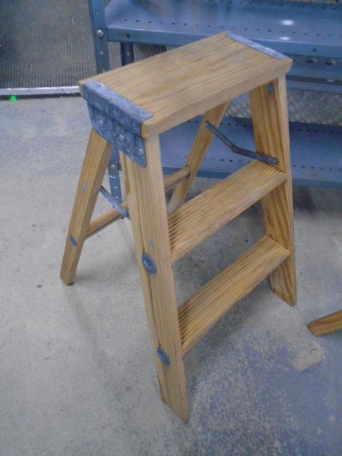 2 Step Wooden Step Ladder