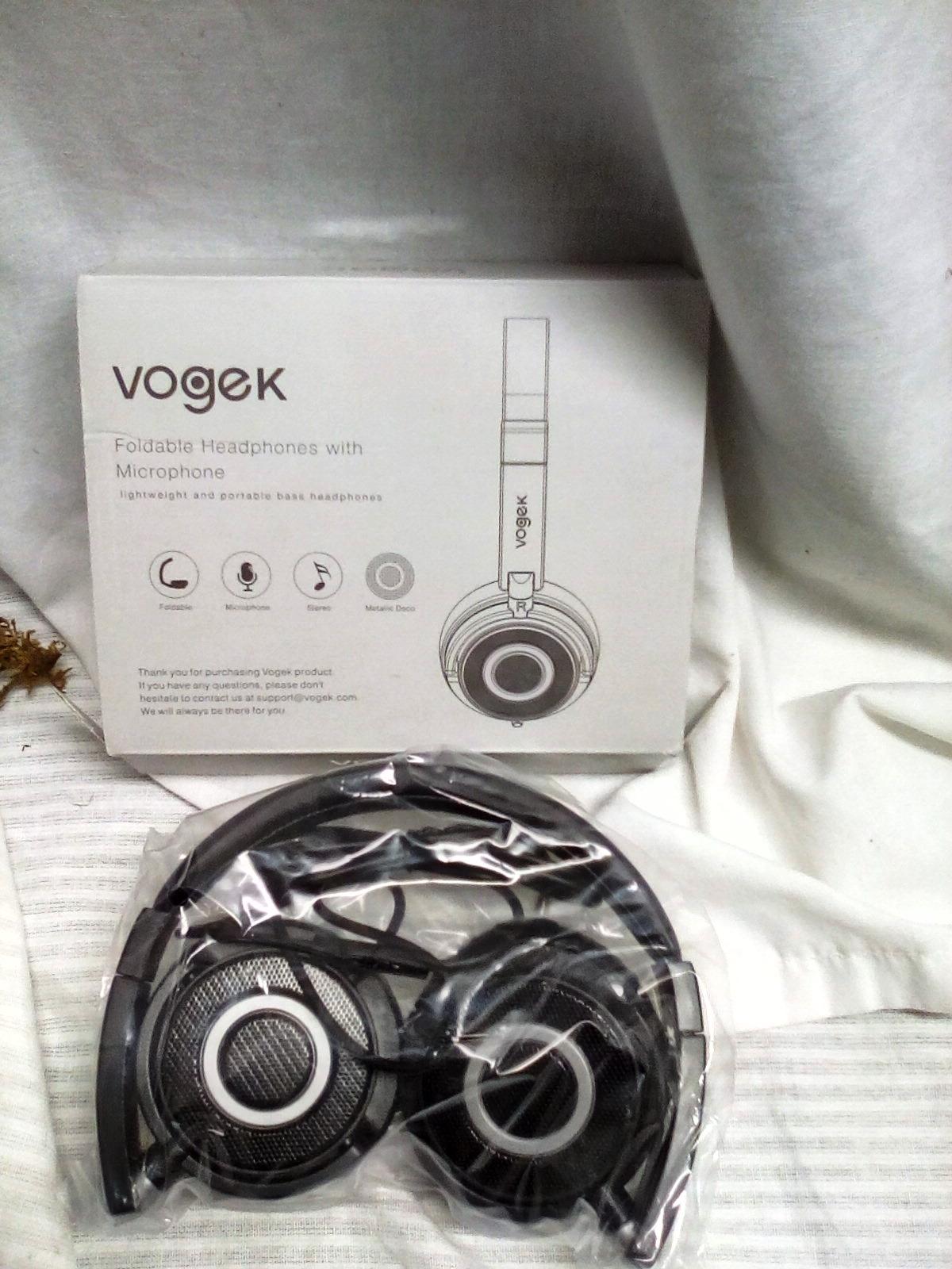 Vogek Foldable Headphones with Microphone