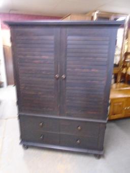 Double Door Armoire w/ 2 Doors on Bottom