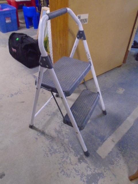 Gorilla Ladder 2 Step Folding Stepstool