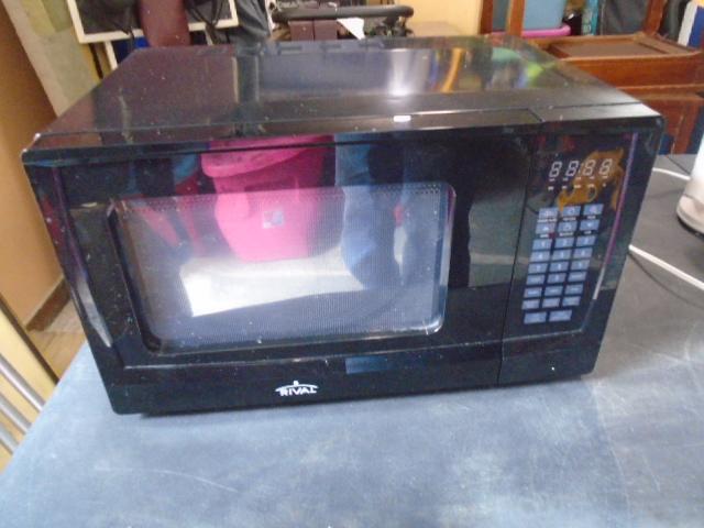 Rival Digital Microwave