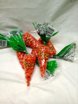 Qty. 6 Packs 2.2 Oz Each Reeses Pieces Retail $1.25 per pack